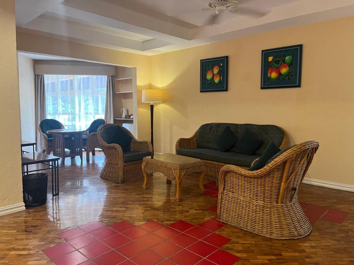 Coco Grande Hotel Dumaguete City Zewnętrze zdjęcie