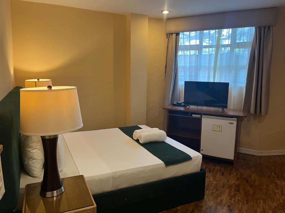 Coco Grande Hotel Dumaguete City Zewnętrze zdjęcie