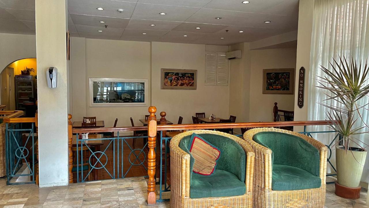 Coco Grande Hotel Dumaguete City Zewnętrze zdjęcie