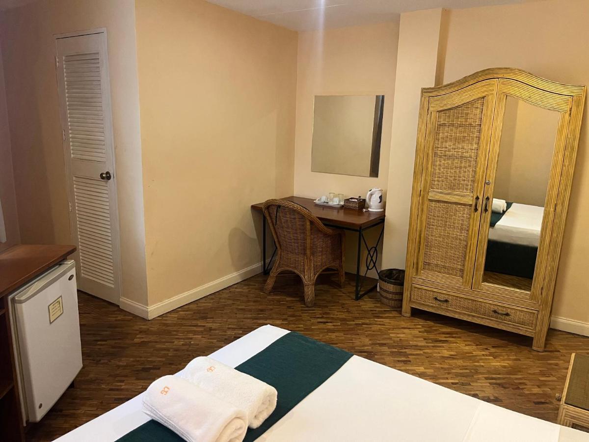 Coco Grande Hotel Dumaguete City Zewnętrze zdjęcie