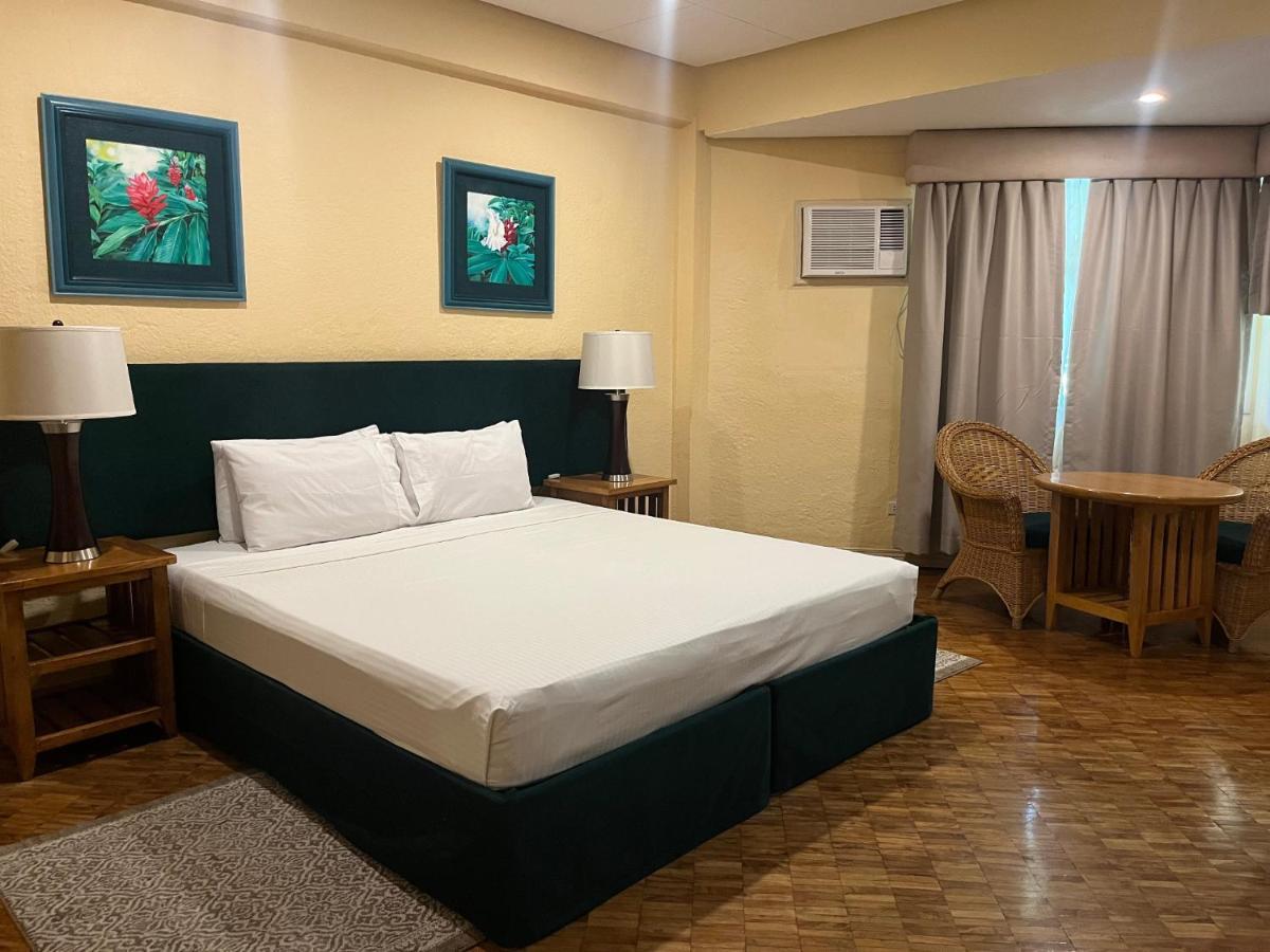 Coco Grande Hotel Dumaguete City Zewnętrze zdjęcie